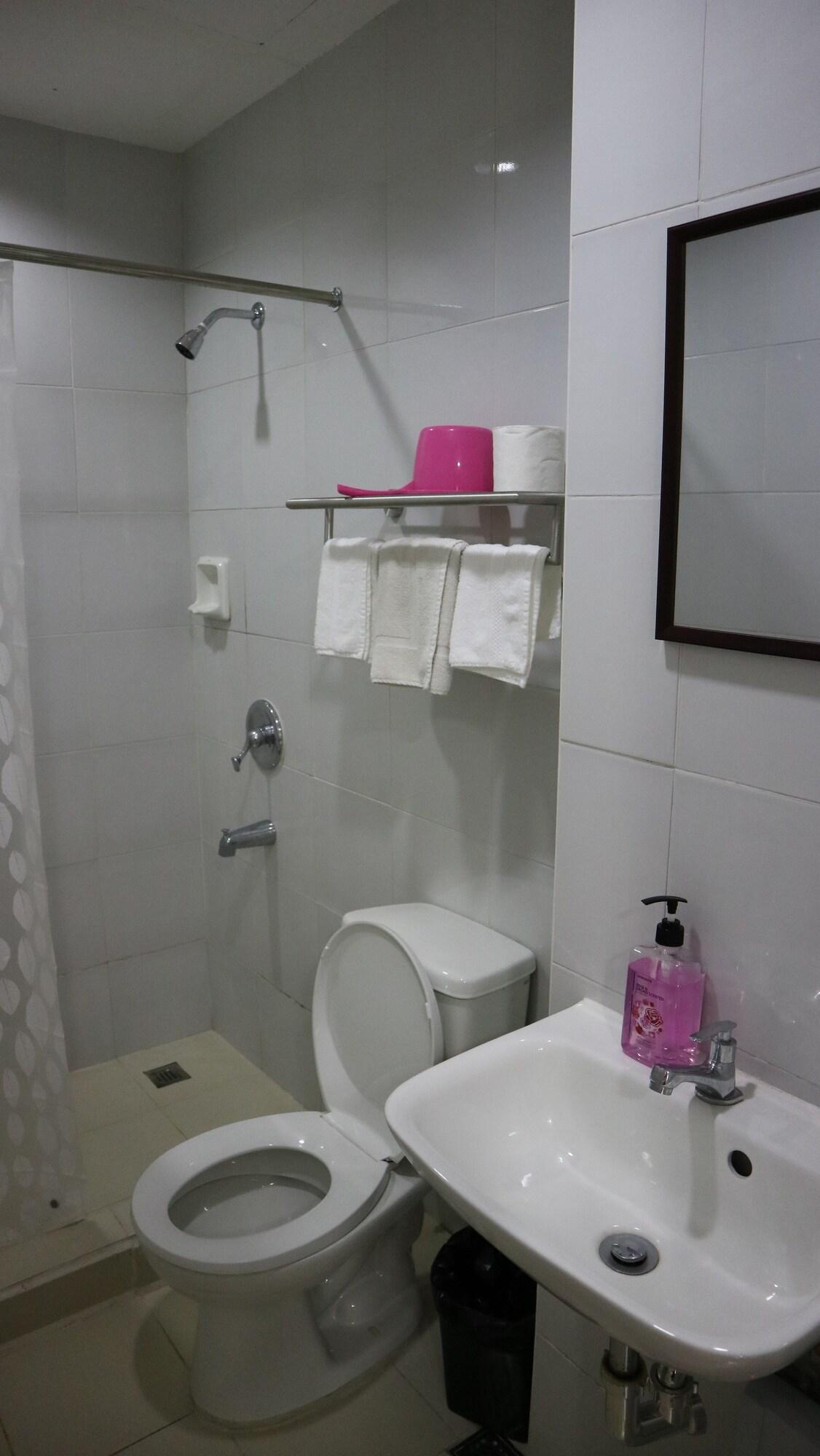 Doniti Suites And Events Place Mandaluyong Kültér fotó